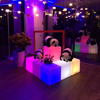 RGB с Дистанционно Управление 16 Цвята LED Куб Настолни Лампи На Батерии Нощни Бар За Спални KTV Атмосфера на Партито Нощни осветителни Тела за украса на Двора