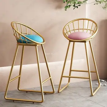 Високи столове за американската кухня Луксозна облегалка бар стол за сядане Креативен модерен случайни висок Бар стол Iron златен Стол За почивка в Кръчмата