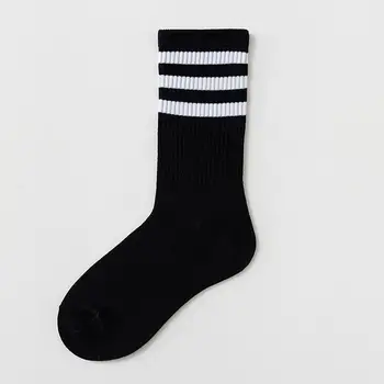 Гореща Продажба На Мода Корея Чорапи Harajuku Градинска Хип-Хоп Скейтборд Шарени Средната Тръба Чорапи Плътен Цвят Дишащ Памук Чорапи Високо