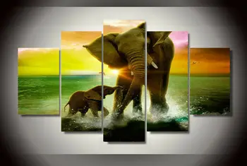 Слон, крава, теле, плещущийся в морската вода по залез слънце, 5 панели, печат върху платно, стенно изкуство, HD Печат на снимки, плакат, начало декор, без рамка